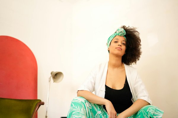 How to Create an Office-Appropriate Look with Culotte Pants and High Heels?