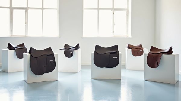 Functional and elegant dressage saddle pad collection